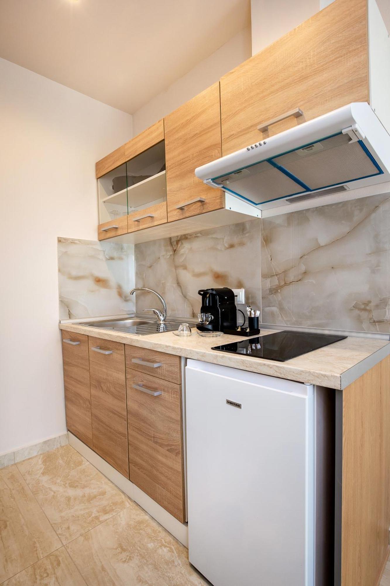 Diamela Apartments Лименария Екстериор снимка